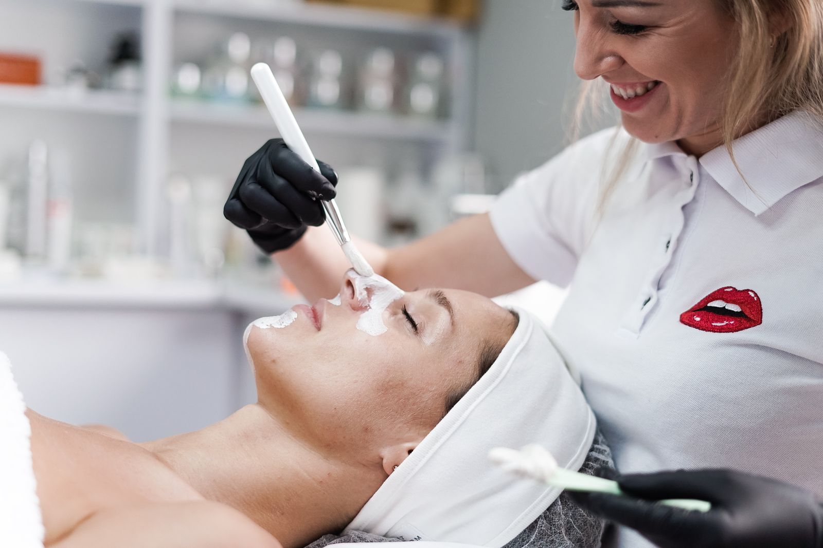 Lash lift or lash extensions: which one is right for you?
